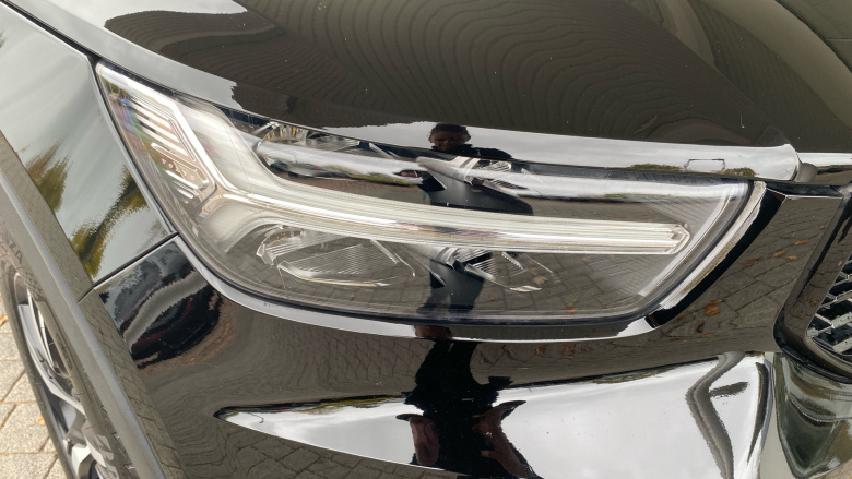 Volvo Xc40 2.0 B4P R DESIGN 5dr Auto Petrol Estate